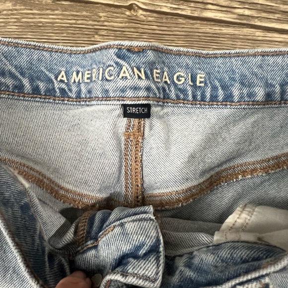American Eagle denim, Jean shorts in a size 10. - Picture 4 of 8